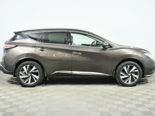Nissan  4