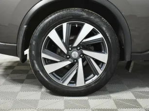 Nissan  8