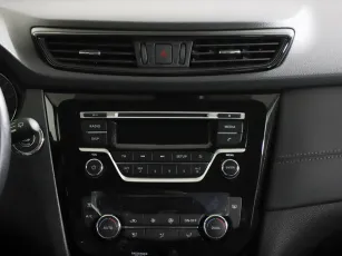 Nissan  8