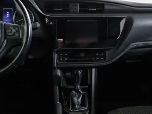 Toyota  8