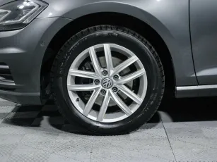 Volkswagen  5