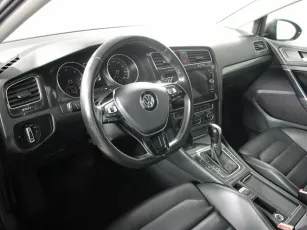 Volkswagen  8