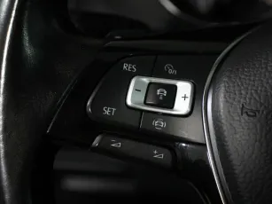 Volkswagen  9