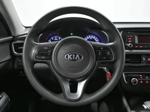 Kia  6