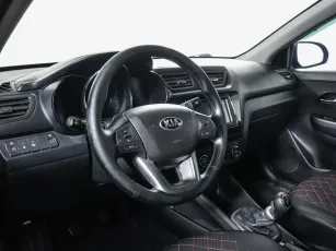 Kia  6