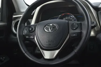 Toyota  11