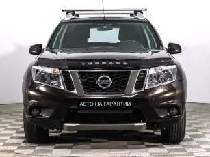 Nissan  2