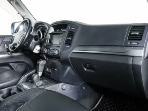 Mitsubishi  9