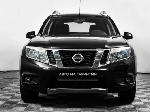 Nissan  2
