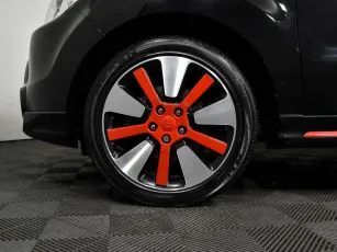 Kia  8