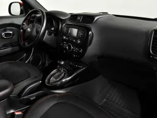 Kia  9