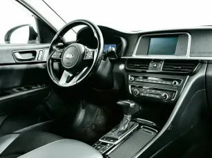 Kia  10