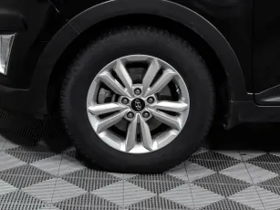 Hyundai  9