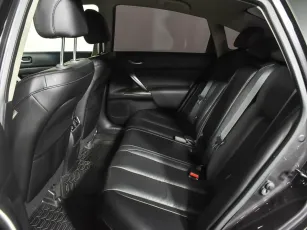 Nissan  15