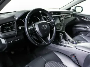 Toyota  11