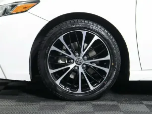 Toyota  8