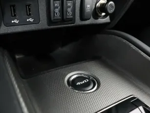 Mitsubishi  9