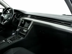 Volkswagen  9