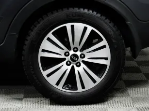 Kia  8