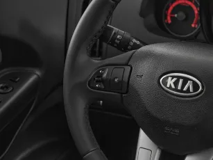 Kia  11