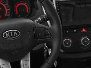 Kia  12