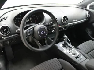 Audi  11