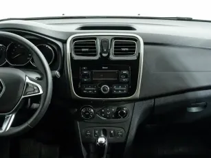 Renault  8