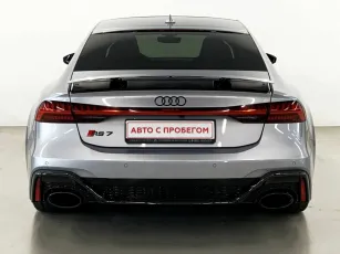 Audi  5