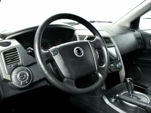 SsangYong  8