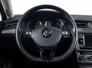 Volkswagen  9