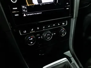 Volkswagen  13