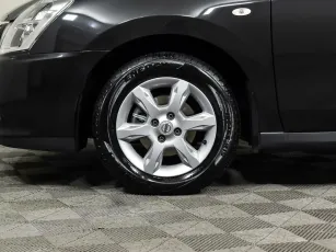 Nissan  5