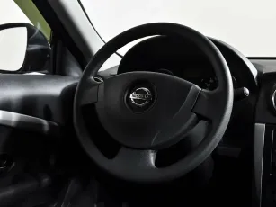 Nissan  9