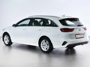 Kia  3