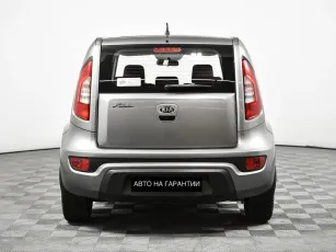 Kia  6