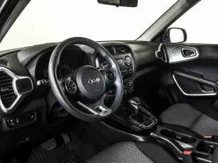 Kia  10