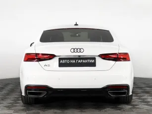 Audi  5