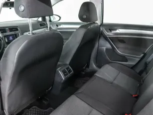 Volkswagen  9