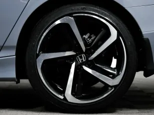 Honda  8