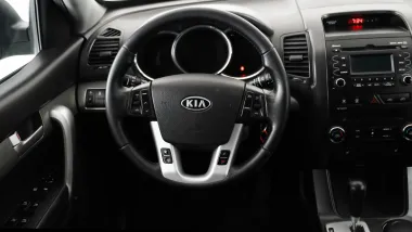 Kia  9