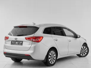 Kia  6