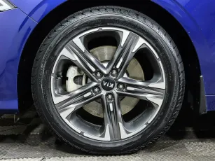 Kia  7