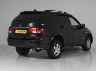 SsangYong  6