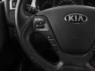 Kia  11