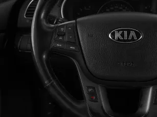 Kia  11