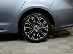 Toyota  8