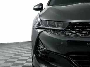 Kia  10