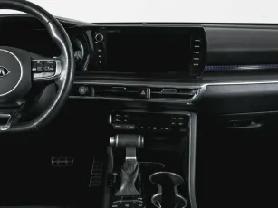 Kia  15