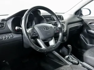 Kia  10