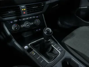 Volkswagen  12